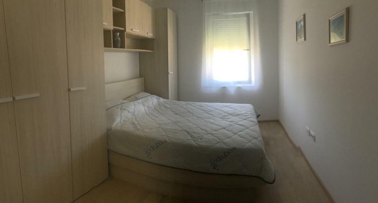 Holly Apartman Umag Exterior photo